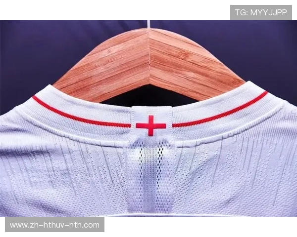 英超球队2018赛季的队服设计与品牌合作 .